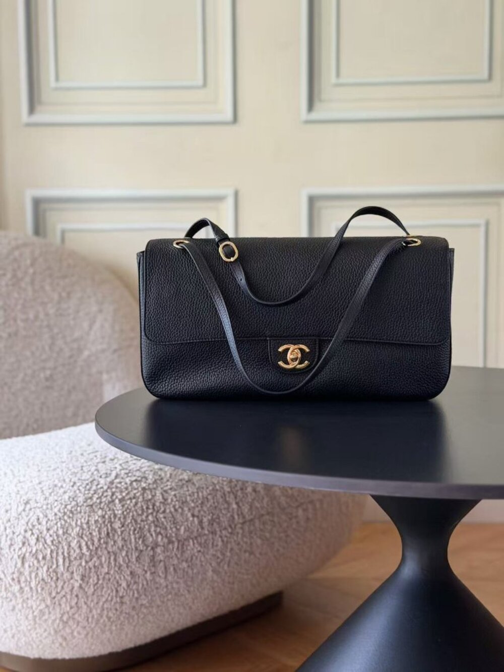 Classic CHANEL bag: A Stylish and Versatile Choice for Elegance